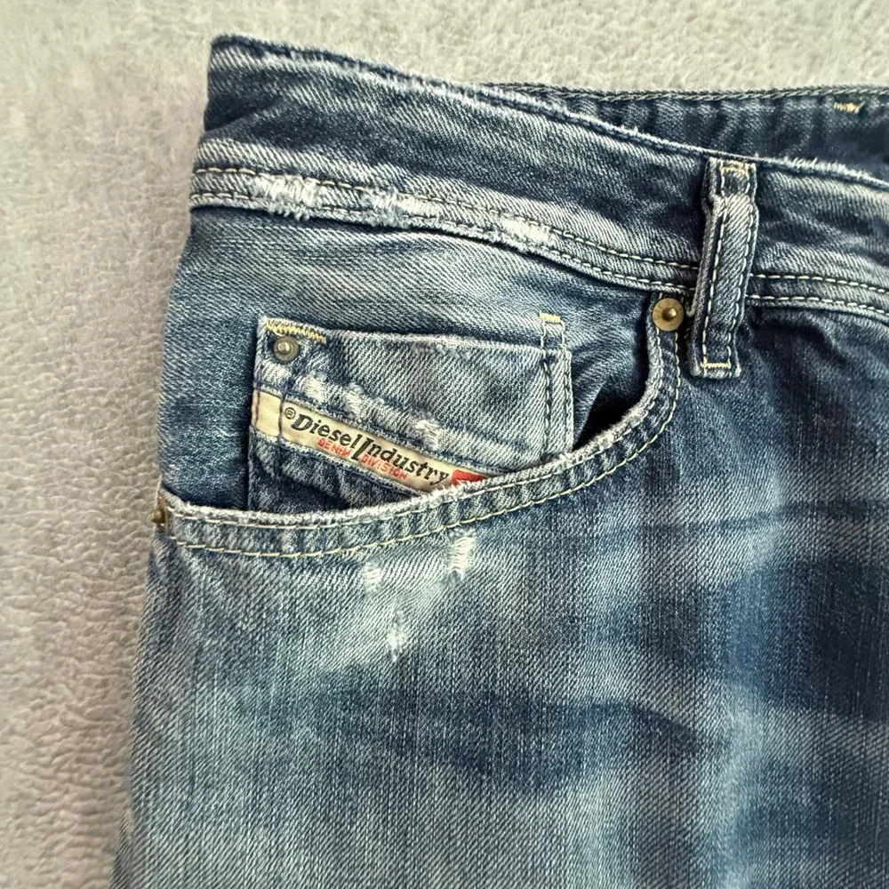 Diesel Waykee Mens 33x34 Regular Straight Jeans Blue Distressed Wash 0810L